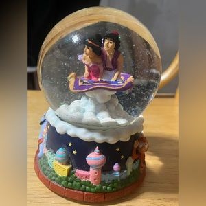 Aladdin Disney Snowglobe